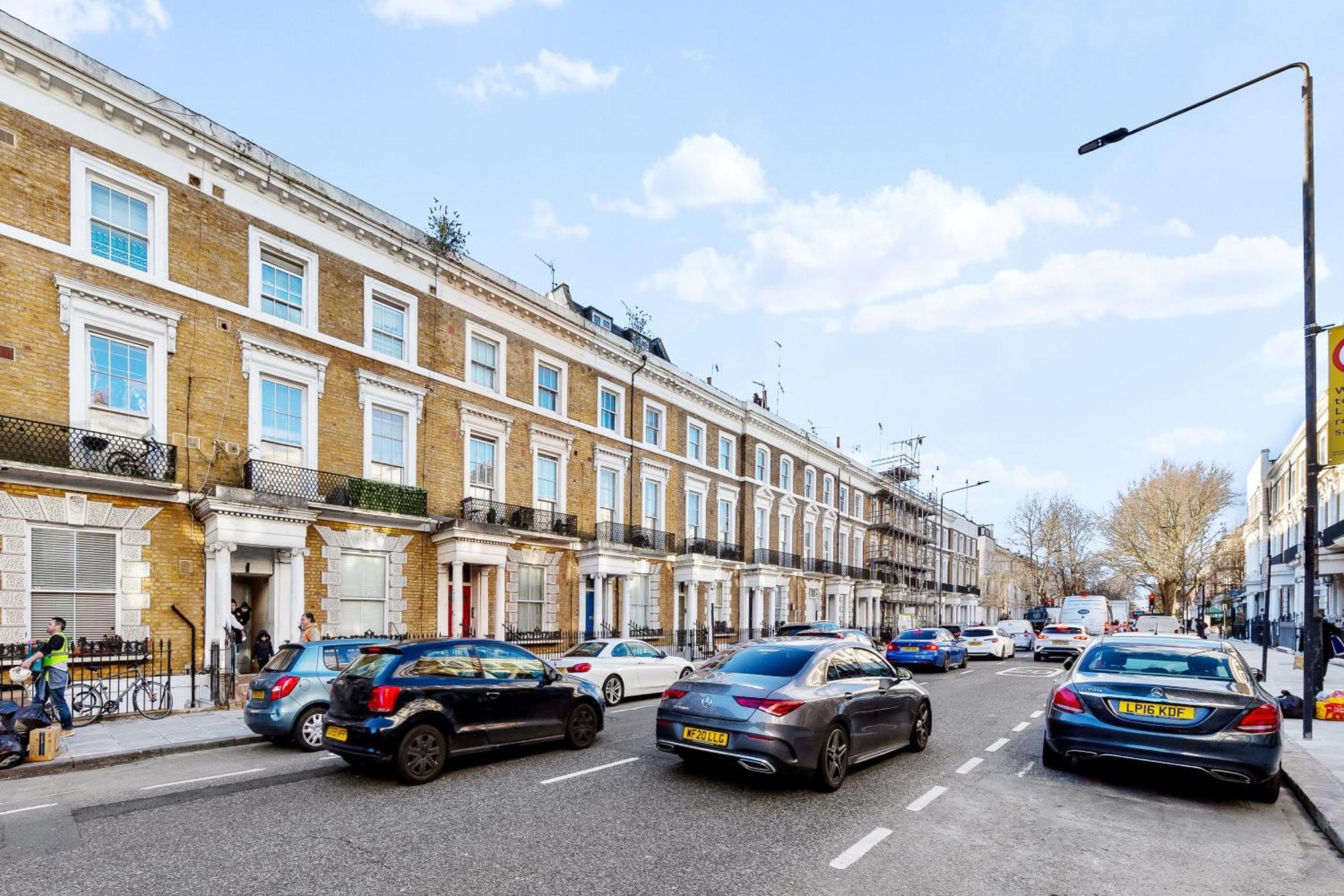 Balcony Blue Theme 1 Bedroom Central London Luxury Flat Near Hyde Park! Accommodates Up To 6! Double Sofa Bed And Next To Station! Luaran gambar
